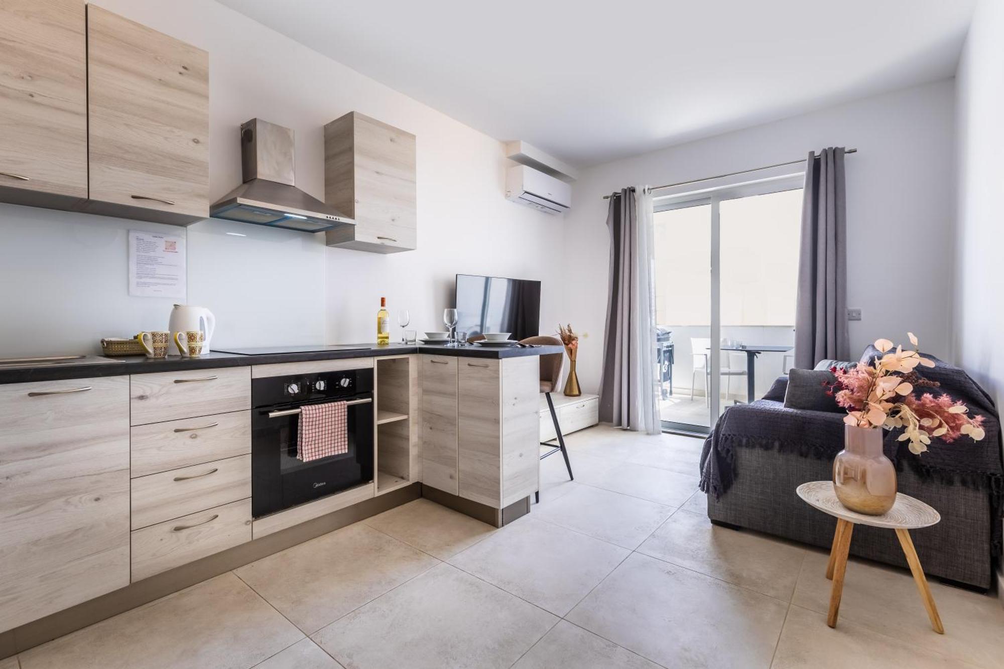 Kunsu'S Apartment 5 Min Walk From St Julians San Ġwann Kültér fotó